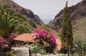 spanien-teneriffa-masca-schlucht-restaurant-blick_blumen