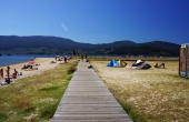 spain_galicia_rias-baixas_ria-vigo_cesantes-kite_aufbauwiese