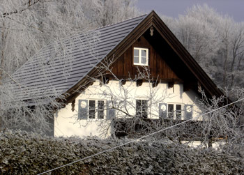 Oberbayern, Siegsdorf: Hausrenovierung, Metamorfosis eines ehemaligen Forsthauses