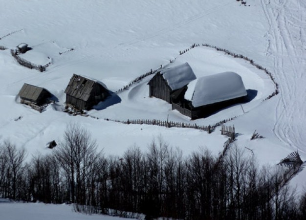 BJELASICA Region, JEZERINE, östlich Kolasin: Skitouren auf breiten baumlosen Hängen (Revier 2)