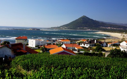 Portugal Nord: MOLEDO, Welle bei Starkwind